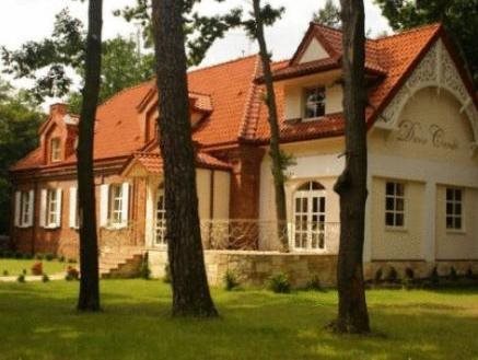 Dwór Carski — hotel in Tomaszow Mazowiecki