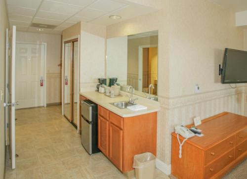 Bayview Motel - photo 16