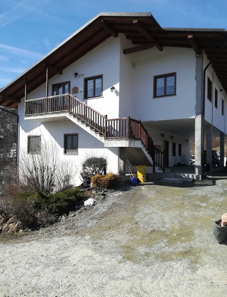 Frazione Tornetti - carbon neutral hotel in Viu
