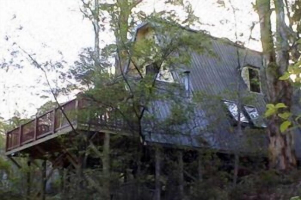 Green Leaves Cabin — 4-Star Luxury Hotel in Denmark, Australia