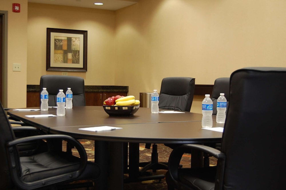 Hampton Inn Geneseo - photo 38