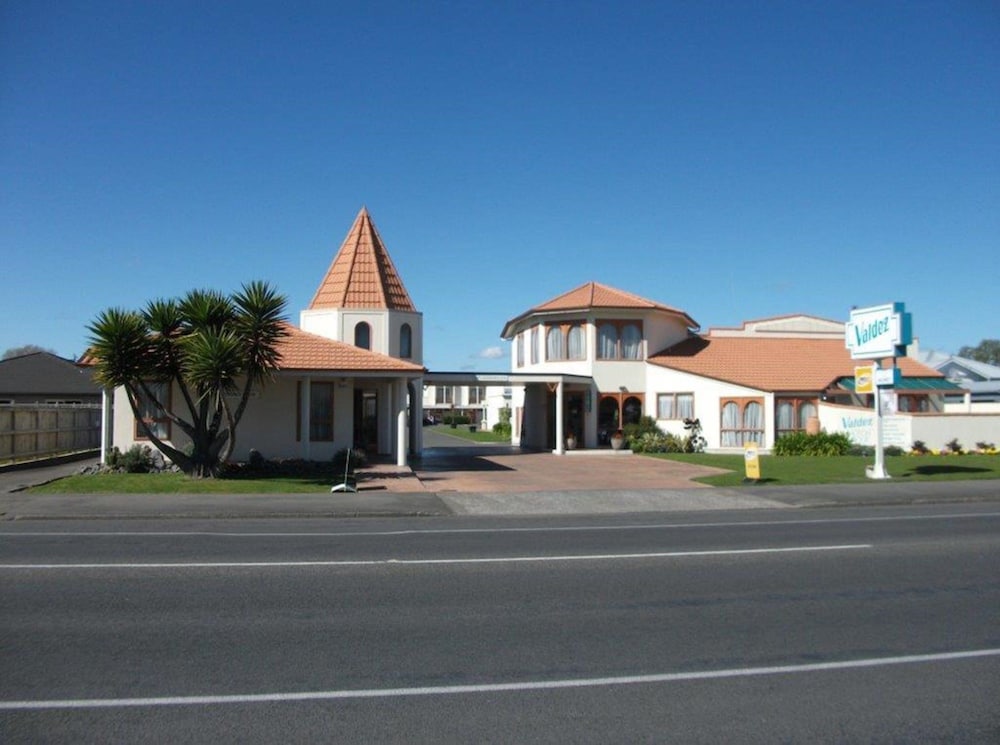 Valdez Motor Lodge — 4-Star Luxury Hotel in Hastings, New Zealand