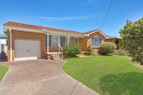 Seashells on Eloora in Long Jetty, Australia