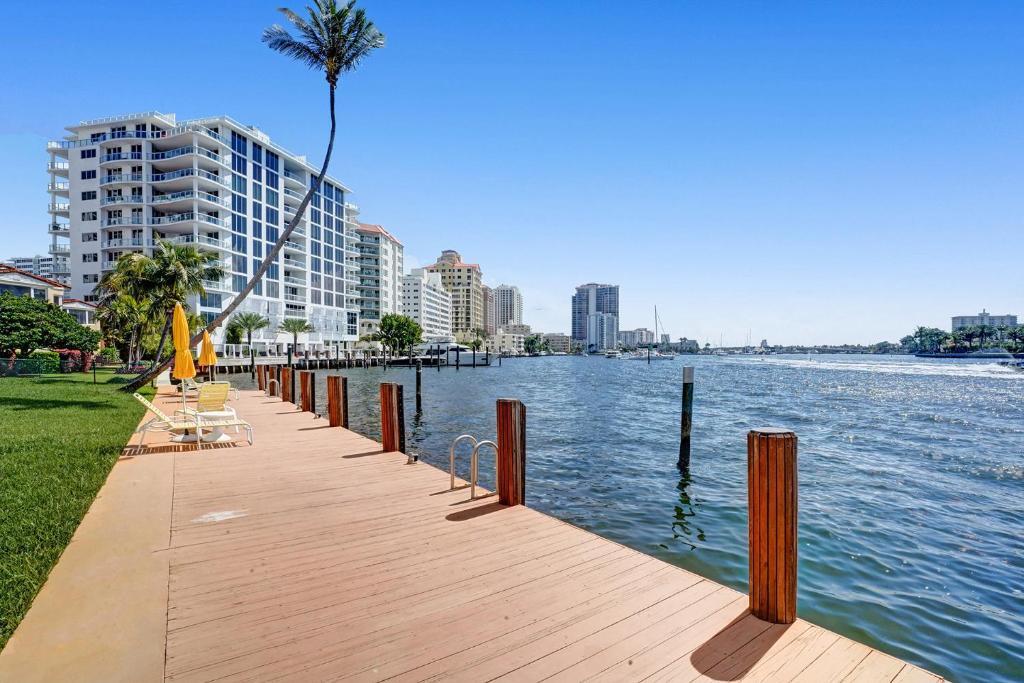 Fort Lauderdale Yacht and Beach Club 209 - photo 12