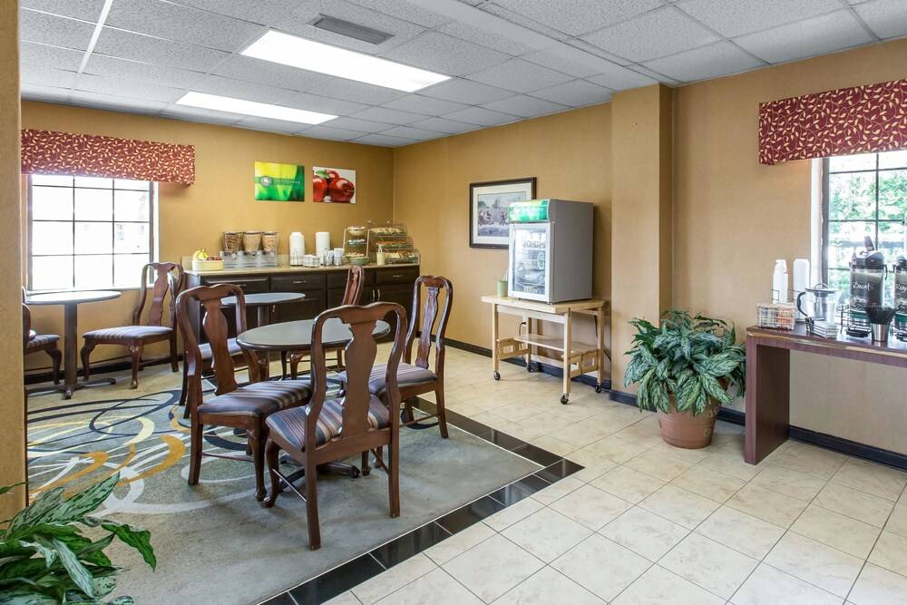 Quality Inn Cordele - photo 21