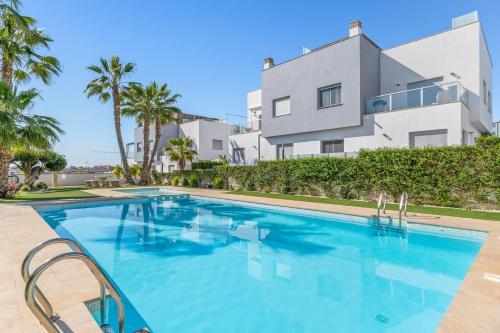 Villa Bahati — 4-Star Luxury Hotel in Orihuela, Spain