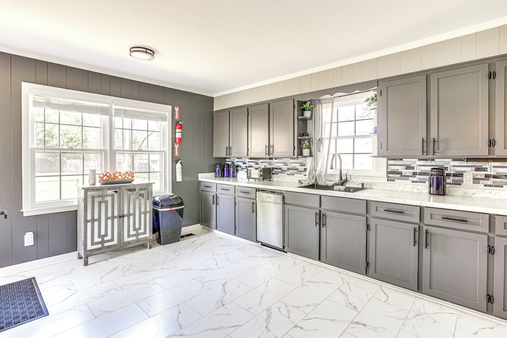 12 Mi To Blueoval City Tennessee Getaway 21535012 — Mason