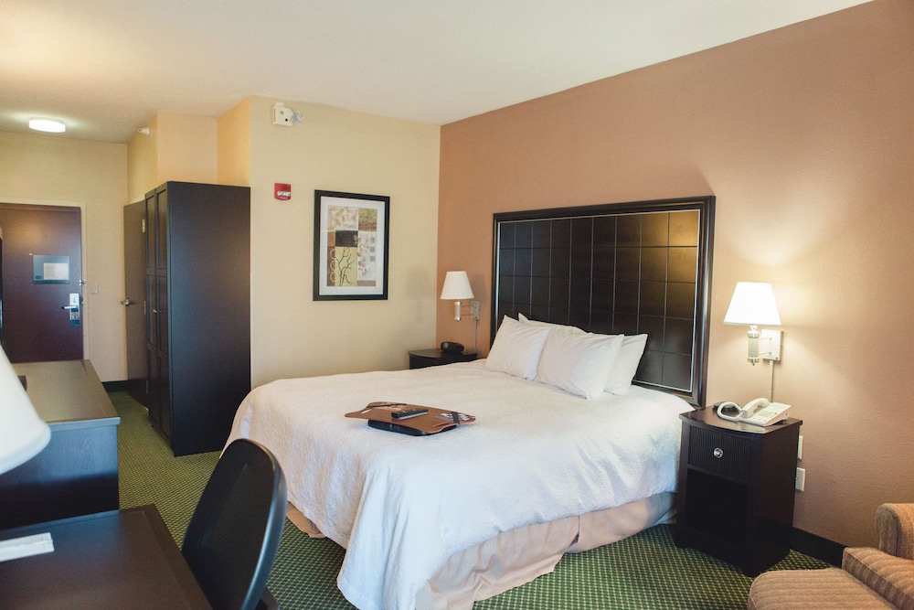 Hampton Inn Bloomington West - photo 6