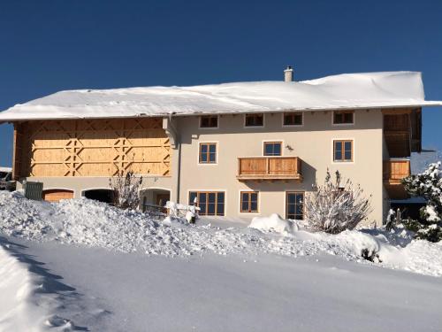 Ferienwohnung Thalhammer — 5-Star Luxury Hotel in Bernau Am Chiemsee, Germany