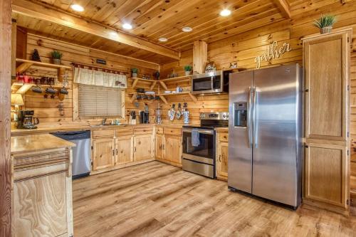 Eagles View Free Attraction Tickets Breathtaking Mountain Views Hot Tub WIFI - photo 8
