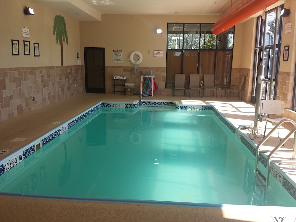 Holiday Inn Quincy East by IHG - photo 18