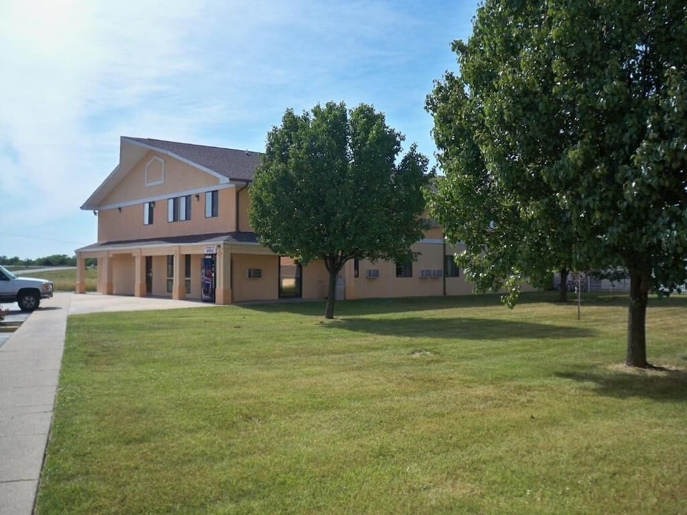 Economy Inn Wentzville - photo 39
