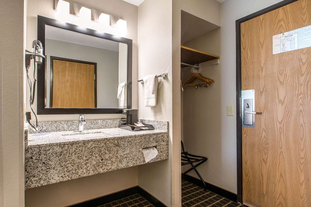 Quality Inn Madison West Near University Area - photo 24