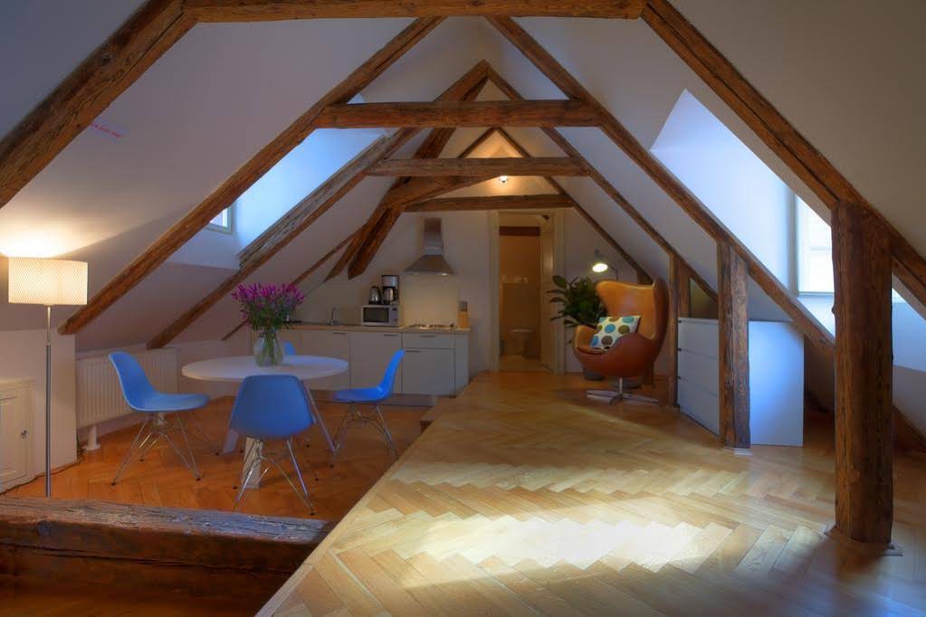 Lesser Town Square Apartments — 4-Star Luxury Hotel in Prague, Czech Republic