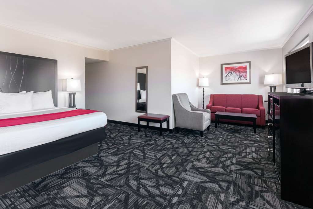 Ramada by Wyndham Tuscaloosa - photo 19