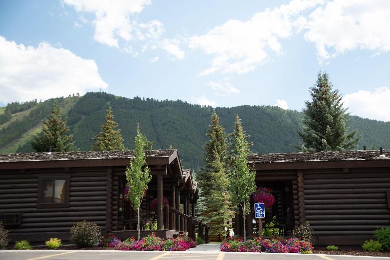 Elk Country Inn - photo 17