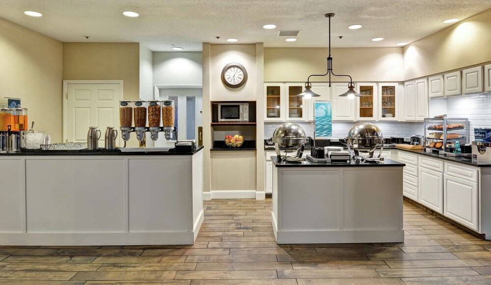 Staybridge Suites Columbus Worthington - photo 21
