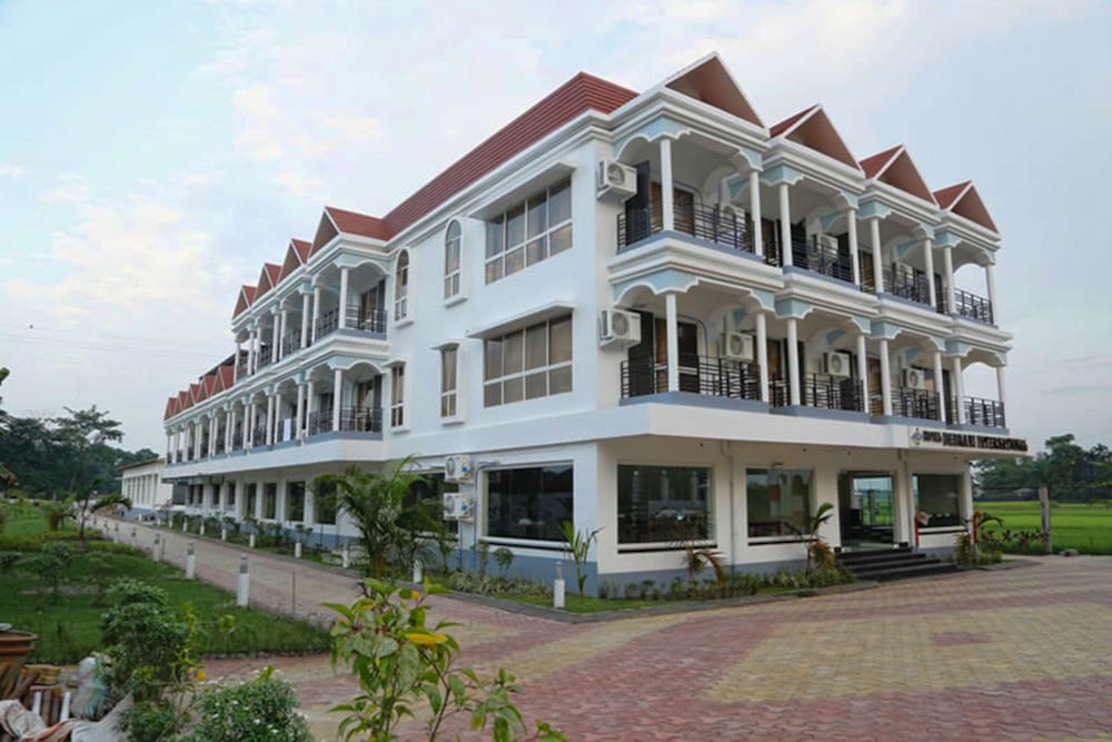 Hotel Debrani International By OYO Rooms - carbon neutral hotel in Jalpaiguri