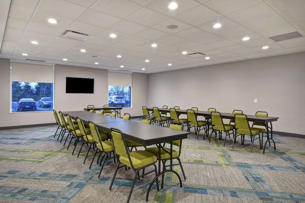 Home2 Suites by Hilton Taylor Detroit - photo 34