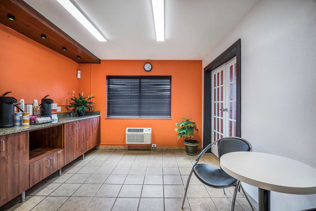 Motel 6 Madison WI East - photo 25