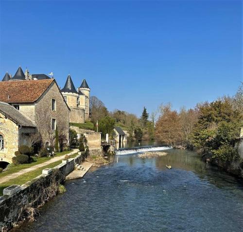 Happiness Verteuil Sur Charente - last minute hotel in Unknown City