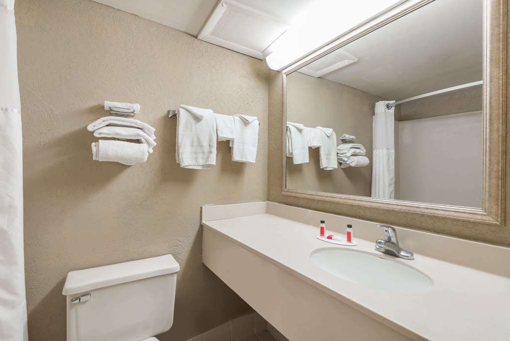 Super 8 by Wyndham Miamisburg Dayton S Area OH - photo 10
