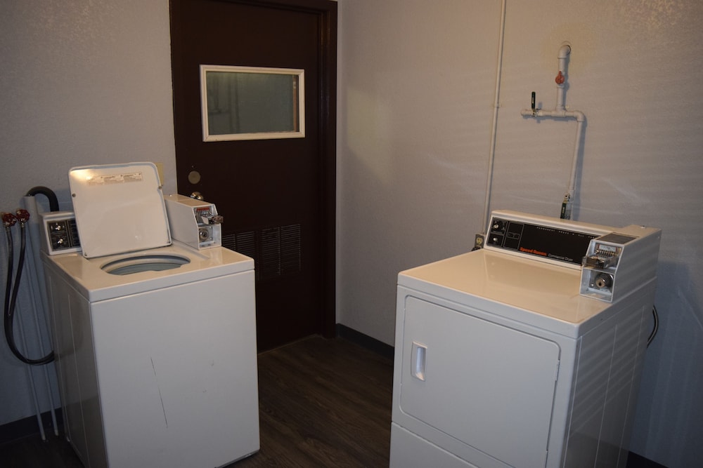 Days Inn by Wyndham Rock Falls - photo 35