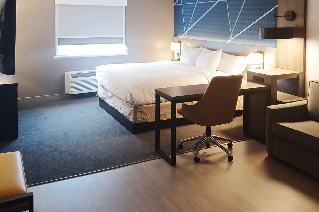 Comfort Inn Edinburgh Columbus - photo 35