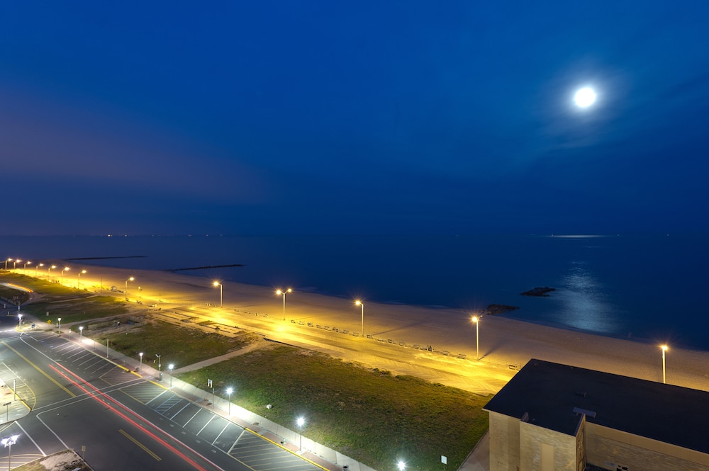 Berkeley Oceanfront Hotel - photo 66