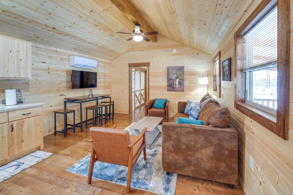 Horse Farm Retreat w Pond View Near Louisville in La Grange, United States