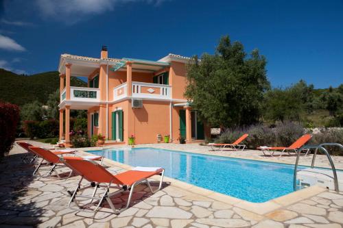 Pantheon & Danae Luxury Villas — 4-Star Luxury Hotel in Vasiliki, Greece