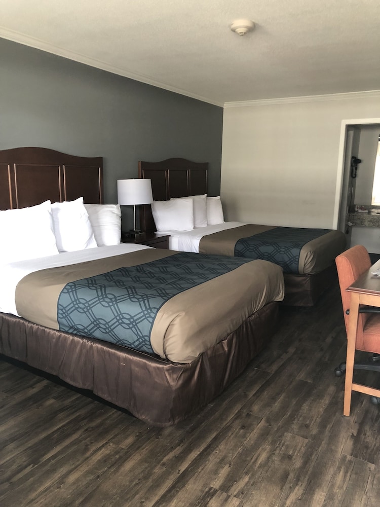 Travelodge by Wyndham Canton Livonia Area MI - photo 8