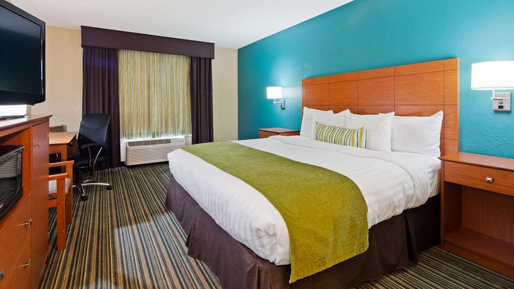 Best Western Plus Menomonie Inn & Suites - photo 7
