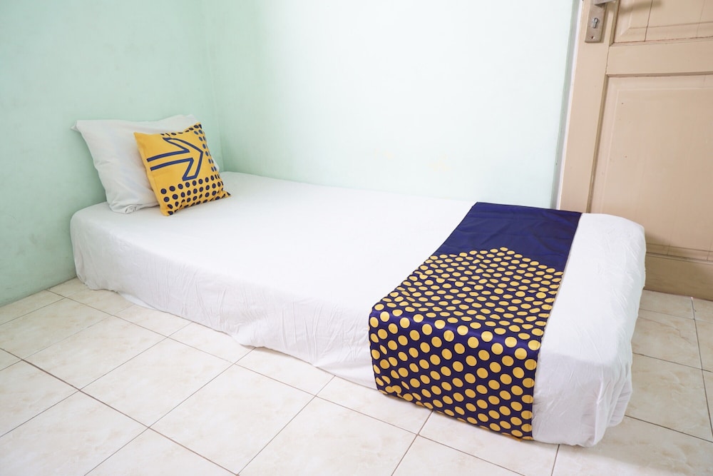 Spot On 93611 Kost Pak Suyatno Syariah 2 — Ponorogo