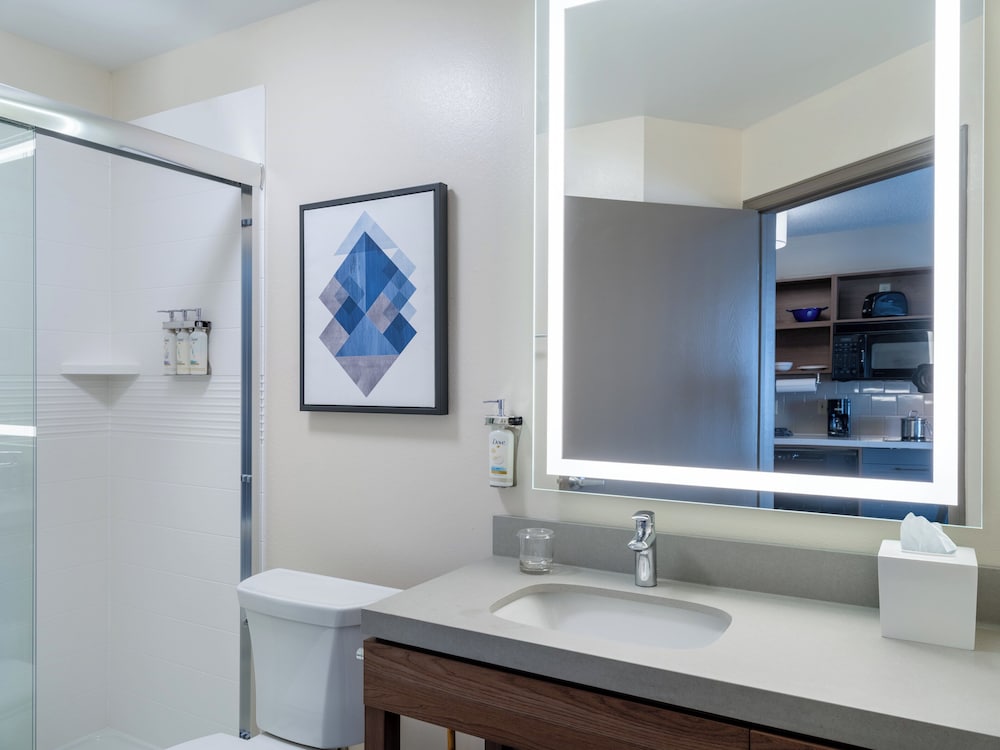 Candlewood Suites Rockford by IHG - photo 12