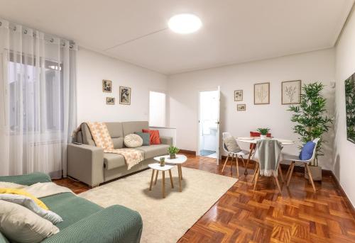 1 Parada Al Casco Viejo 1 Min En Metro Santutxu in Bilbao, Spain