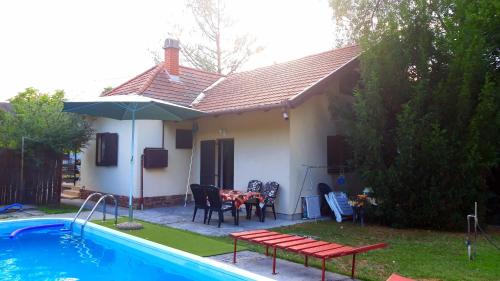 Csillag lak Balatonföldvár in Balatonfoldvar, Hungary