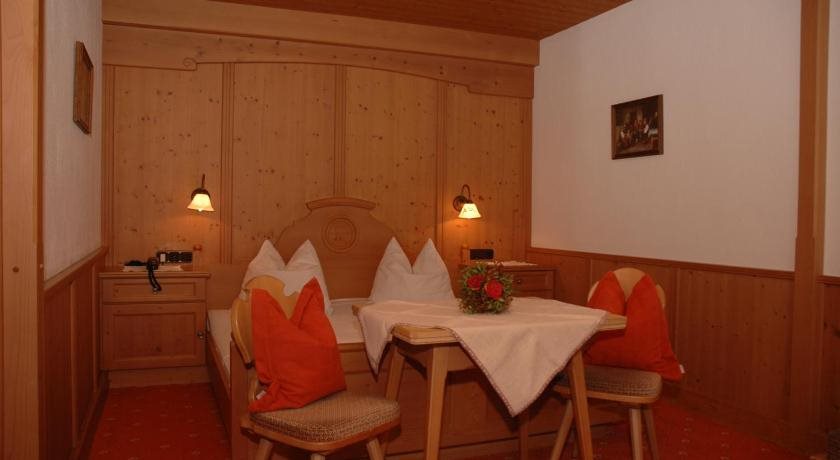 Hotel Garni Almhof — Mayrhofen — photo 2