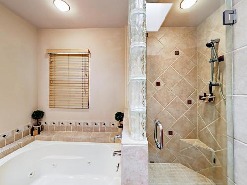 Del Norte Manor Unit B — 4-Star Luxury Hotel in Santa Fe, United States