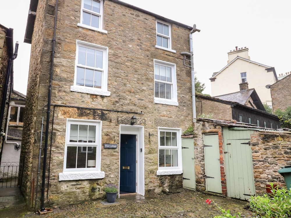 Pine Cottage — 4-Star Luxury Hotel in Sedbergh, United Kingdom