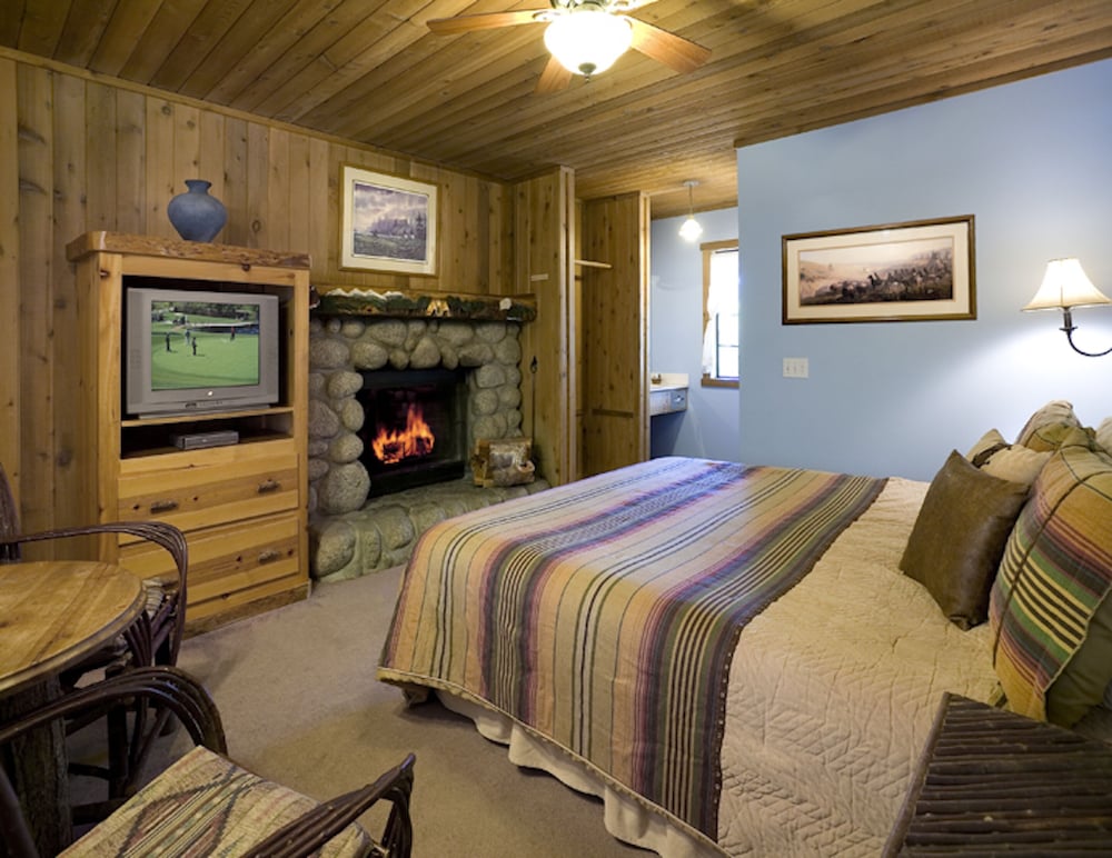 Idyllwild Inn - photo 7