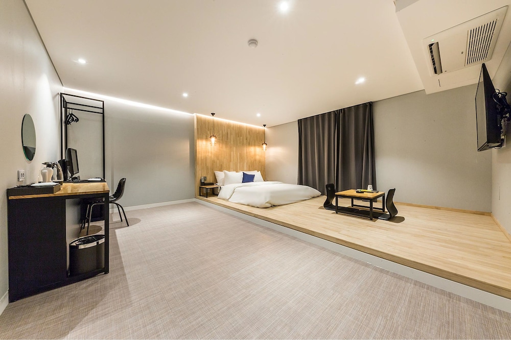Hotel U - carbon neutral hotel in Uijeongbu-Si