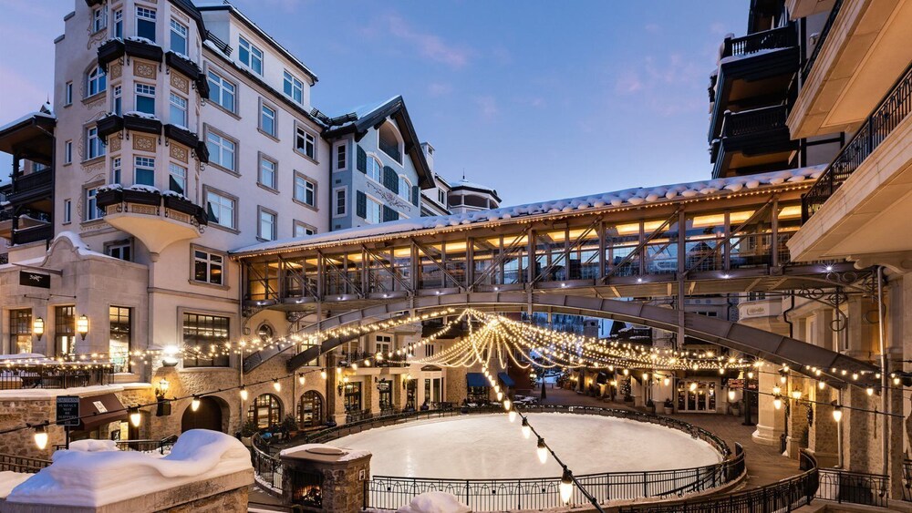 1 Bedroom Boutique Resort Condo With Hot Tub Access and Within Walking Distance to the Eagle Bahn Gondola - photo 18
