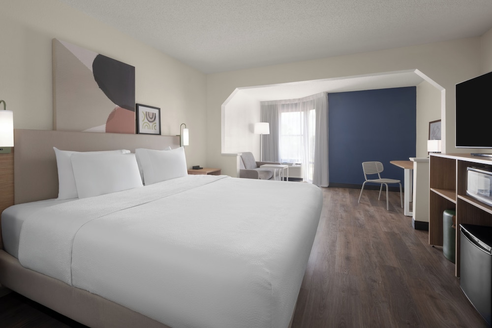 Spark by Hilton Florence North I 95 SC - photo 7