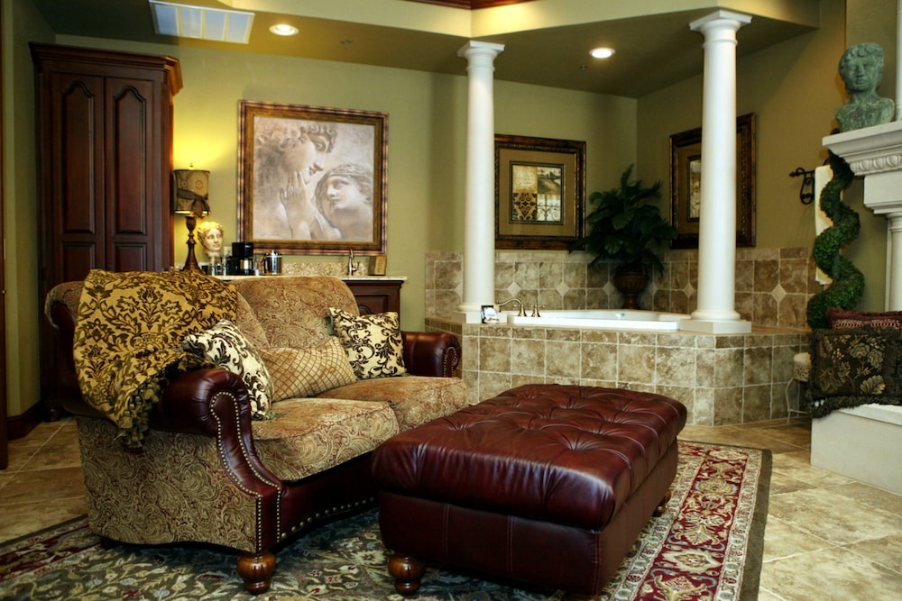 Two Hearts Inn - photo 9