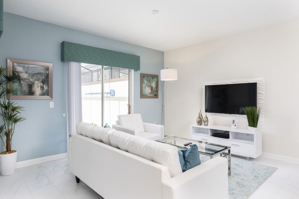 Tasteful 4bed 3bath Pool Townhm Champions Gate — 4-Star Luxury Hotel in Davenport, United States