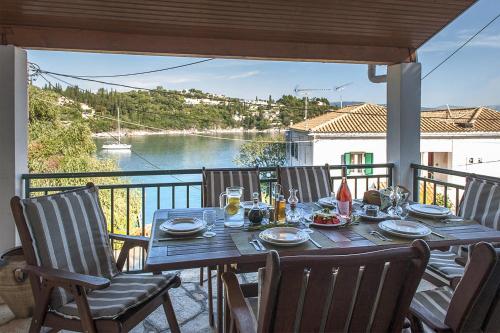 Villa Elena — 4-Star Luxury Hotel in None, Greece
