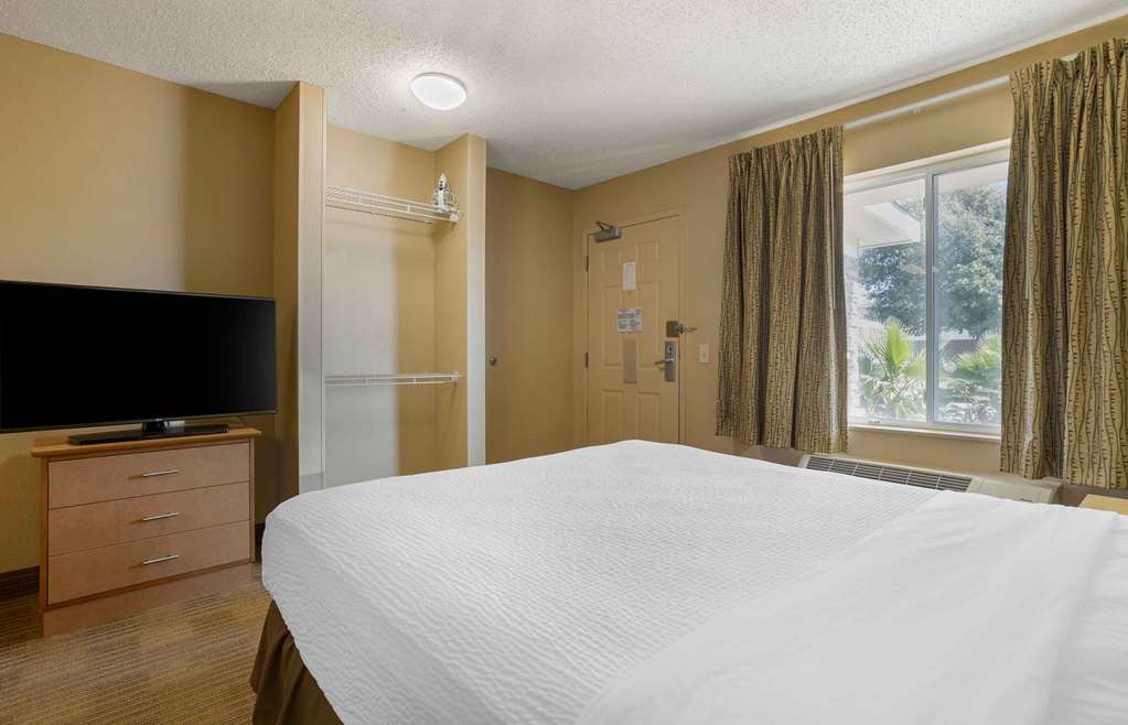 Extended Stay America Suites Houston The Woodlands - photo 10