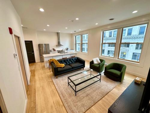Condo C Gallery Suites Downtown Marion — 4-Star Luxury Hotel in Warren, United States