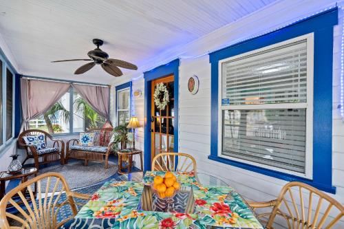 The Pineapple Bungalow St Pete — 4-Star Luxury Hotel in St. Petersburg, United States